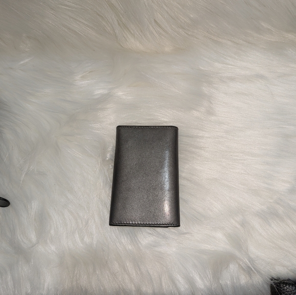 Vintage Gucci Dark Gray Patent Leather Keyholder - Picture 8 of 14